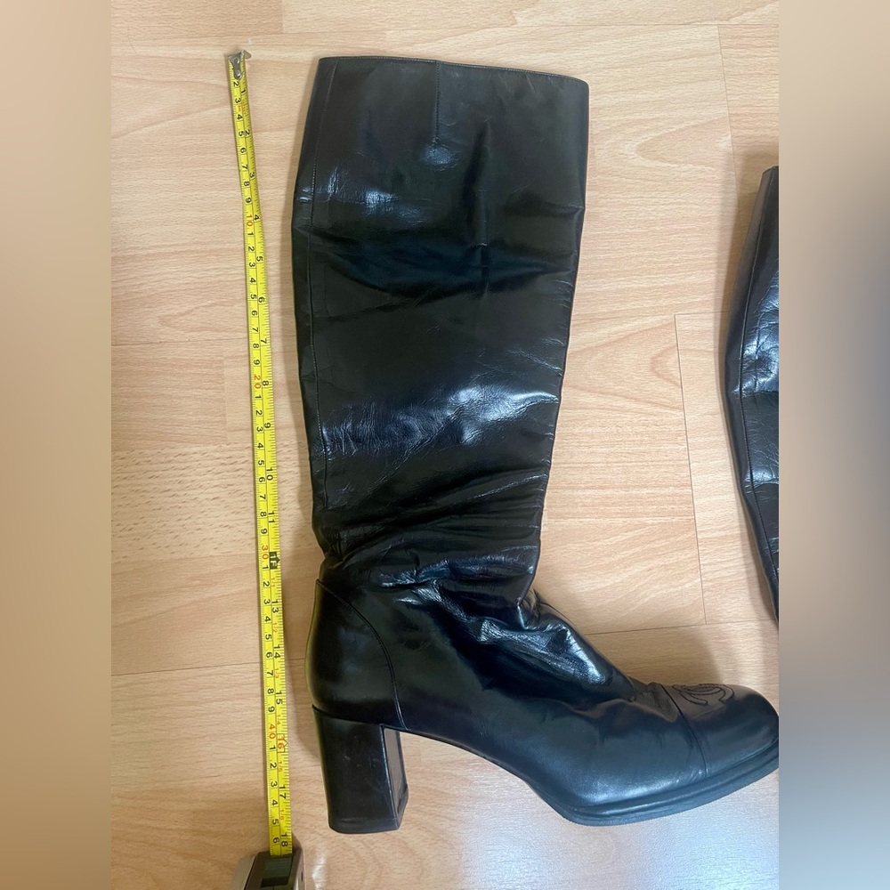 Vintage Chanel Black Leather Knee Boots 
Size 8.5 AUTHENTIC - Picture 8 of 10
